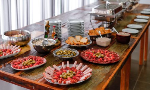 De voordelen van catering aan huis voor je speciale gelegenheid